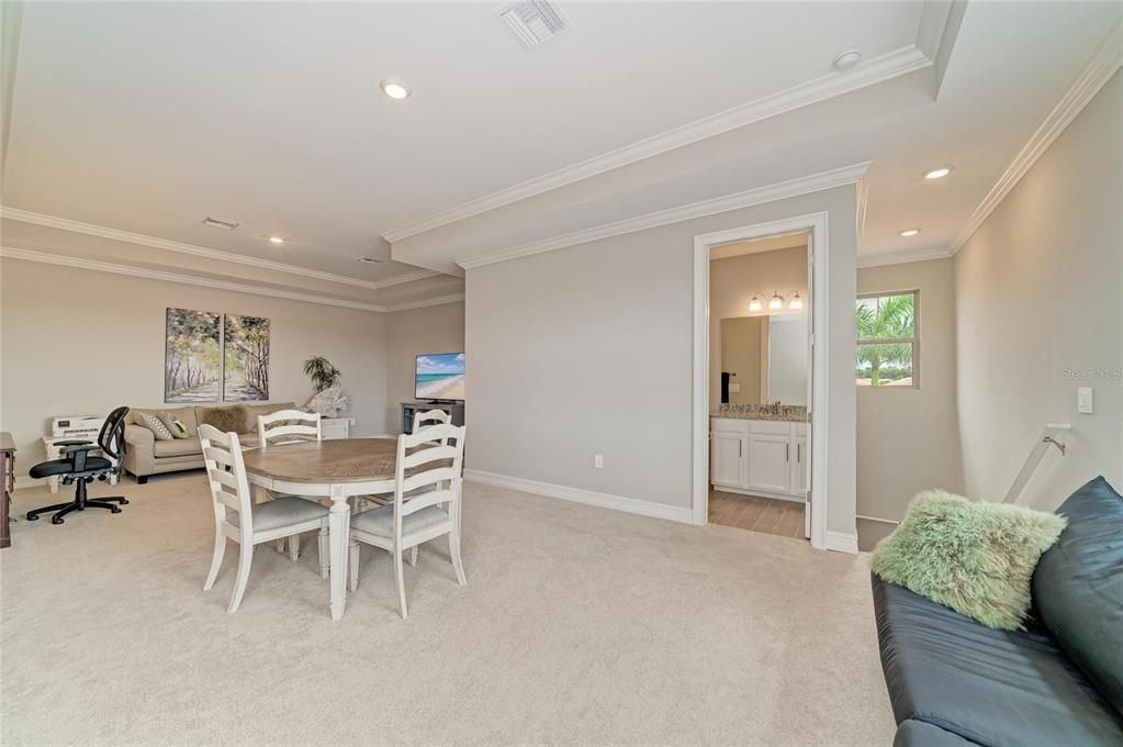 For Sale: $974,900 (3 beds, 4 baths, 3273 Square Feet)