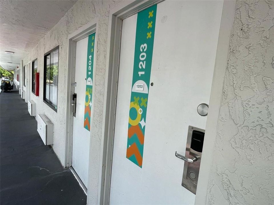 На продажу: $68,900 (1 спален, 1 ванн, 231 Квадратных фут)