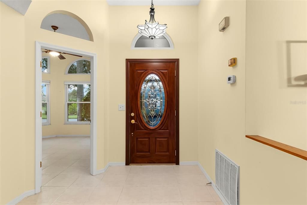 Activo con contrato: $199,900 (3 camas, 2 baños, 1660 Pies cuadrados)
