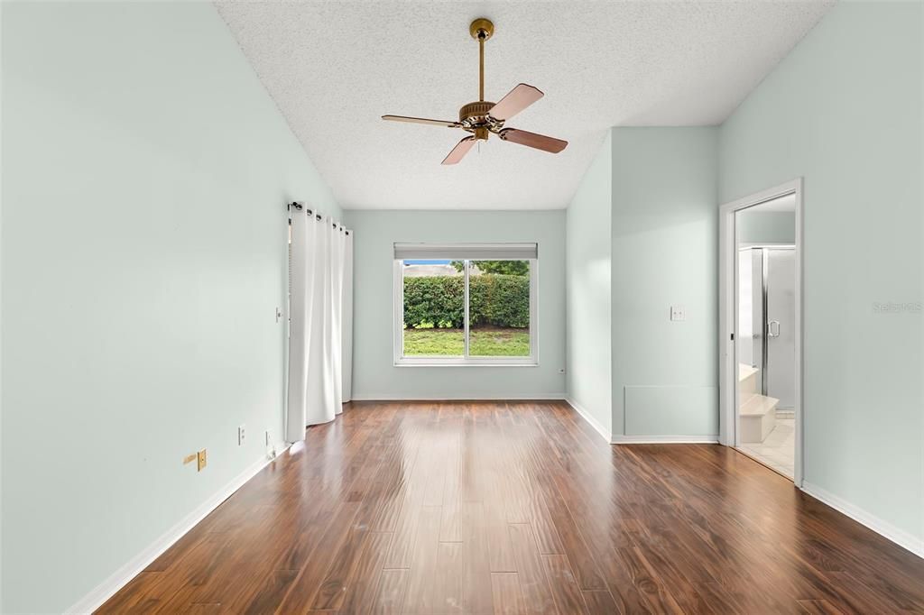 Activo con contrato: $199,900 (3 camas, 2 baños, 1660 Pies cuadrados)