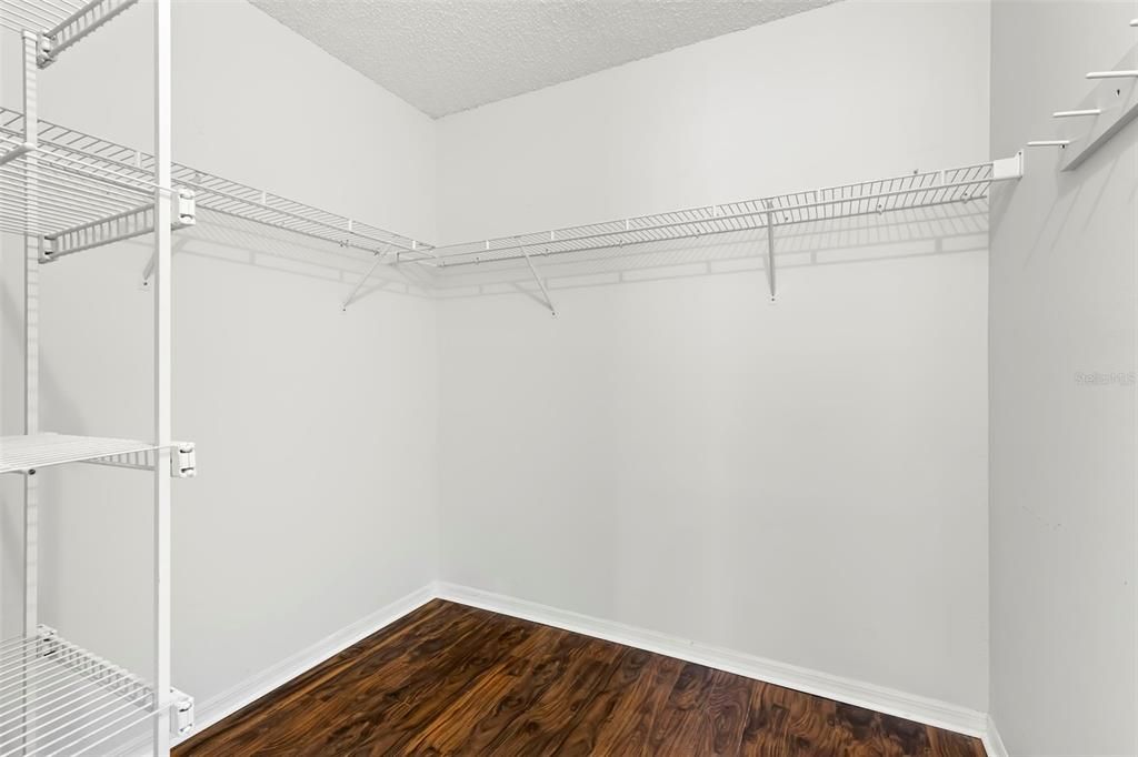 Activo con contrato: $199,900 (3 camas, 2 baños, 1660 Pies cuadrados)
