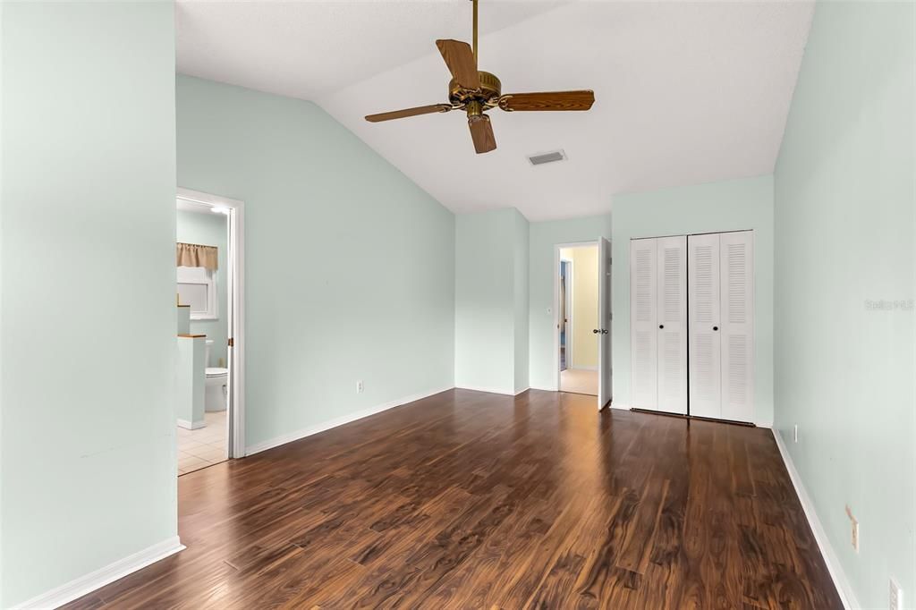 Activo con contrato: $199,900 (3 camas, 2 baños, 1660 Pies cuadrados)