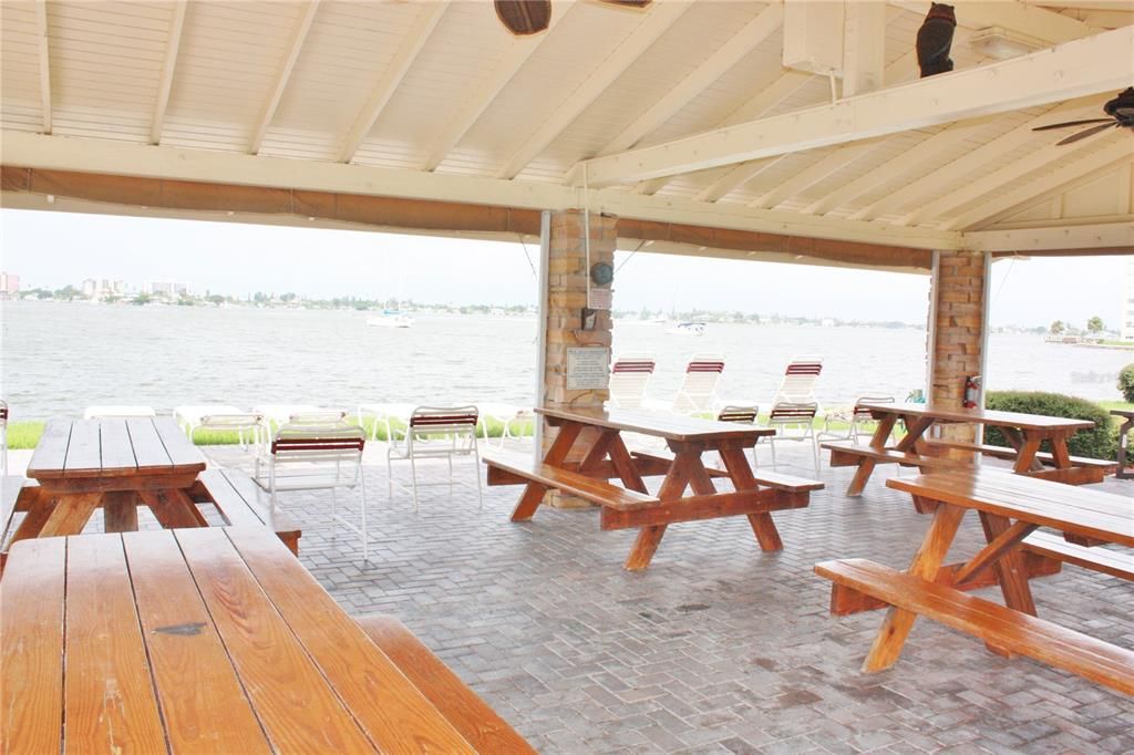 For Rent: $2,150 (2 beds, 2 baths, 1040 Square Feet)