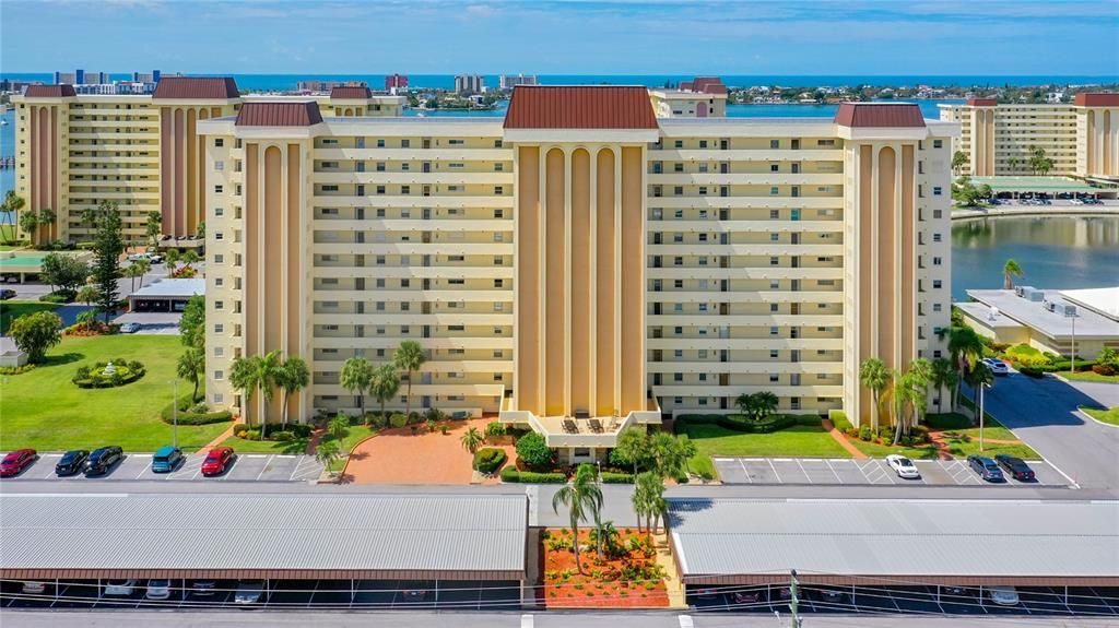 For Rent: $2,150 (2 beds, 2 baths, 1040 Square Feet)