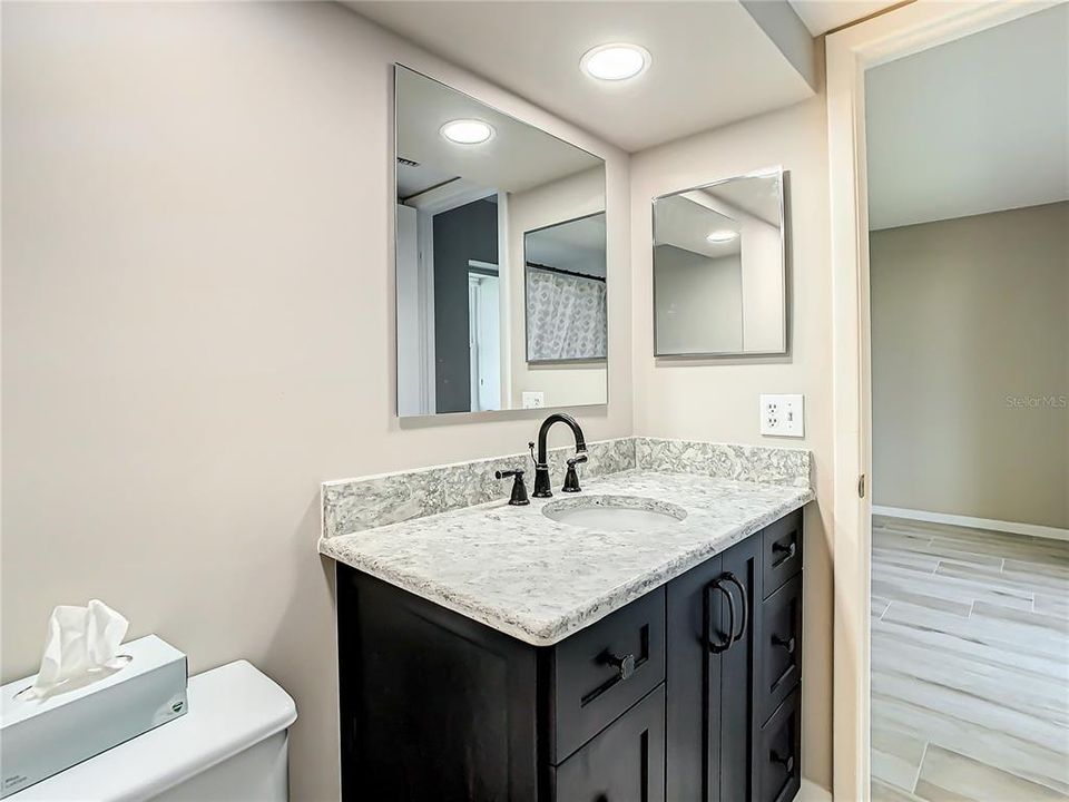 For Rent: $2,150 (2 beds, 2 baths, 1040 Square Feet)