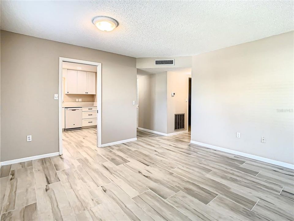 For Rent: $2,150 (2 beds, 2 baths, 1040 Square Feet)