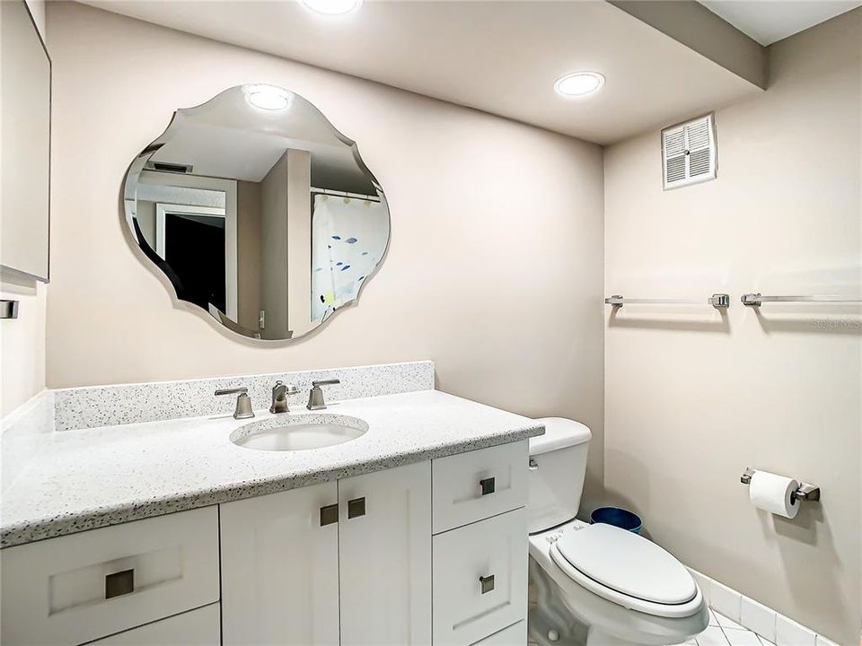 For Rent: $2,150 (2 beds, 2 baths, 1040 Square Feet)