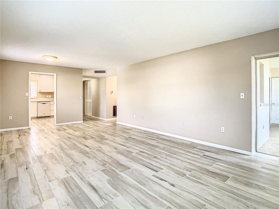 For Rent: $2,150 (2 beds, 2 baths, 1040 Square Feet)