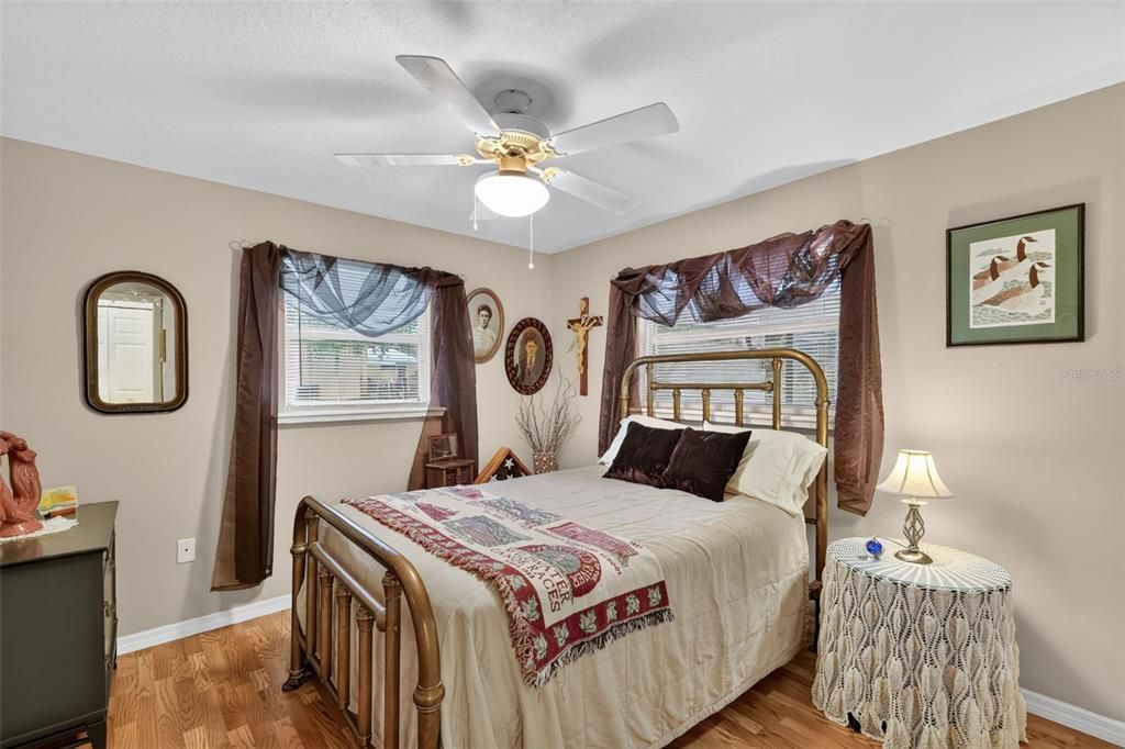 For Sale: $373,500 (2 beds, 2 baths, 1447 Square Feet)