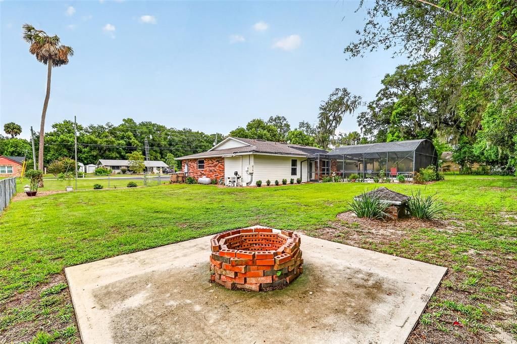 For Sale: $373,500 (2 beds, 2 baths, 1447 Square Feet)