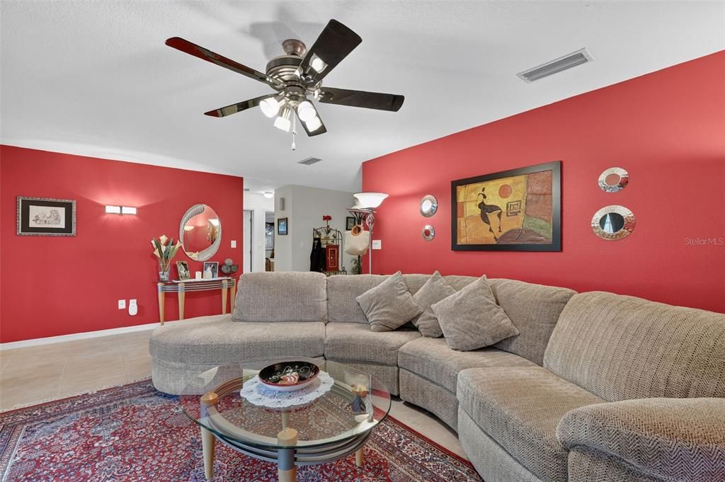For Sale: $373,500 (2 beds, 2 baths, 1447 Square Feet)