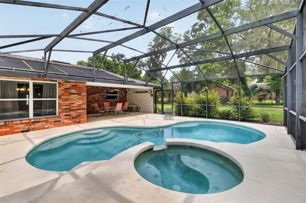 For Sale: $373,500 (2 beds, 2 baths, 1447 Square Feet)