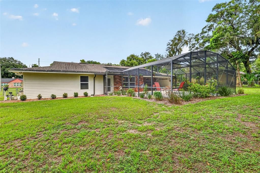 For Sale: $373,500 (2 beds, 2 baths, 1447 Square Feet)