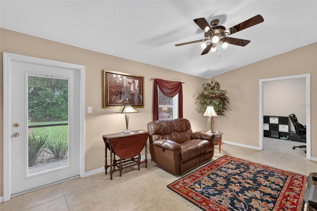 For Sale: $373,500 (2 beds, 2 baths, 1447 Square Feet)