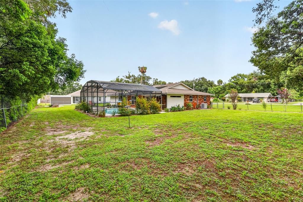 For Sale: $373,500 (2 beds, 2 baths, 1447 Square Feet)