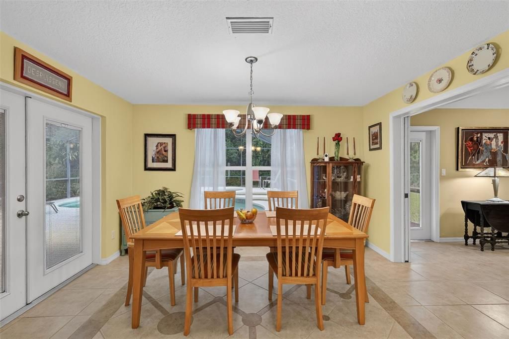 For Sale: $373,500 (2 beds, 2 baths, 1447 Square Feet)