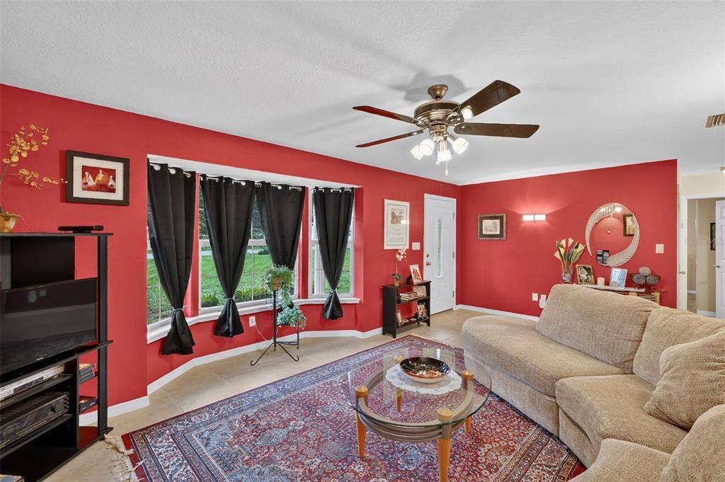 For Sale: $373,500 (2 beds, 2 baths, 1447 Square Feet)