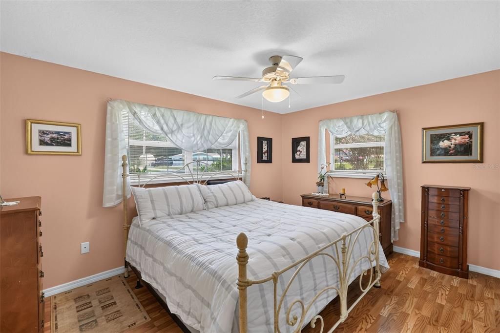 For Sale: $373,500 (2 beds, 2 baths, 1447 Square Feet)