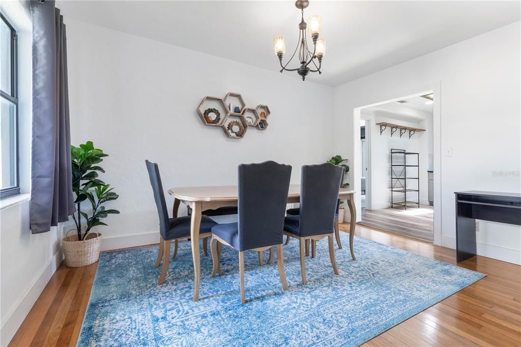 На продажу: $379,000 (3 спален, 2 ванн, 1742 Квадратных фут)