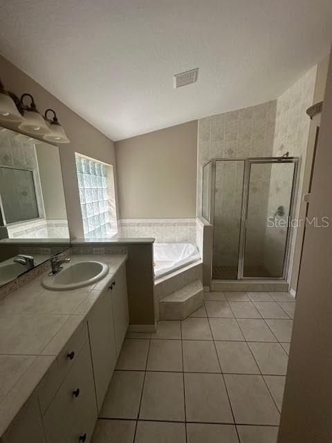 В аренду: $1,950 (4 спален, 3 ванн, 2056 Квадратных фут)