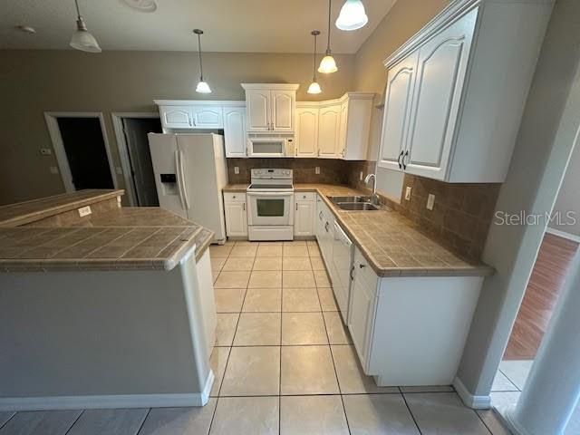 В аренду: $1,950 (4 спален, 3 ванн, 2056 Квадратных фут)