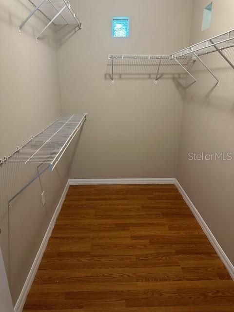 В аренду: $1,950 (4 спален, 3 ванн, 2056 Квадратных фут)