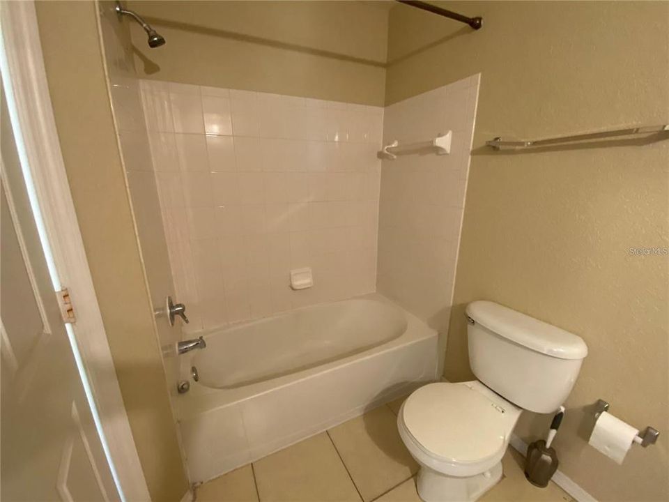 На продажу: $134,900 (1 спален, 1 ванн, 650 Квадратных фут)