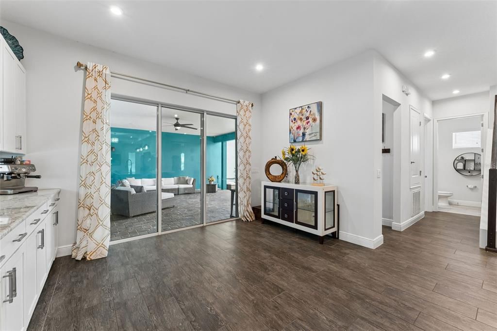 В аренду: $4,500 (4 спален, 3 ванн, 3795 Квадратных фут)