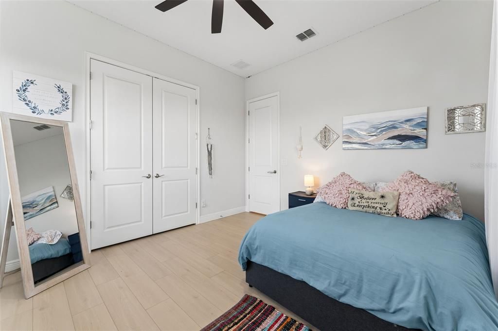 В аренду: $4,500 (4 спален, 3 ванн, 3795 Квадратных фут)