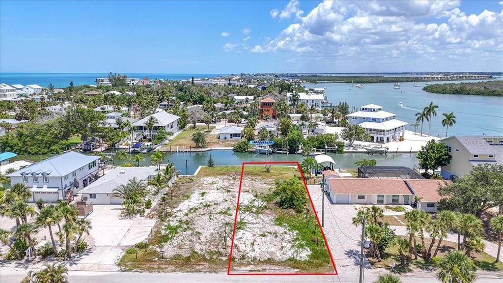 En Venta: $3,199,999 (4 camas, 3 baños, 4002 Pies cuadrados)
