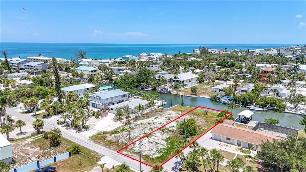 En Venta: $3,199,999 (4 camas, 3 baños, 4002 Pies cuadrados)