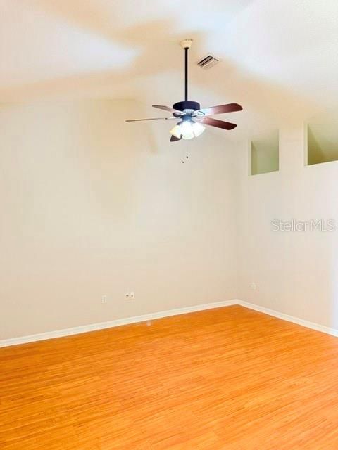 В аренду: $1,400 (3 спален, 2 ванн, 1306 Квадратных фут)