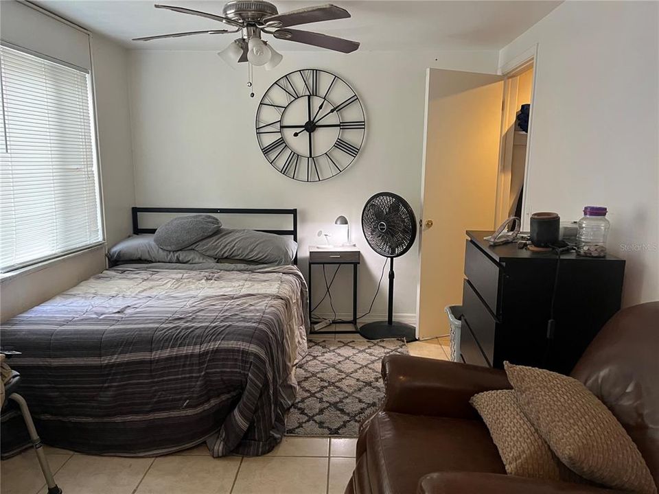 For Rent: $1,650 (2 beds, 1 baths, 963 Square Feet)