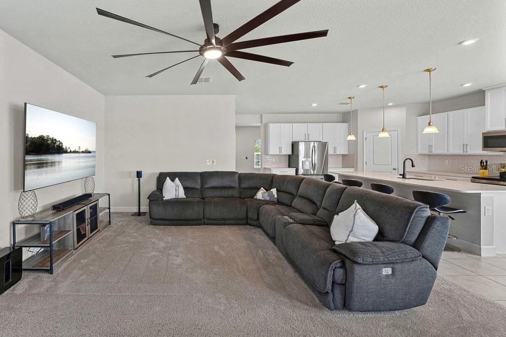For Sale: $629,999 (4 beds, 2 baths, 2808 Square Feet)