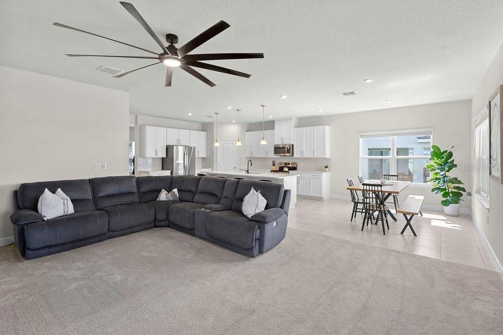 For Sale: $629,999 (4 beds, 2 baths, 2808 Square Feet)
