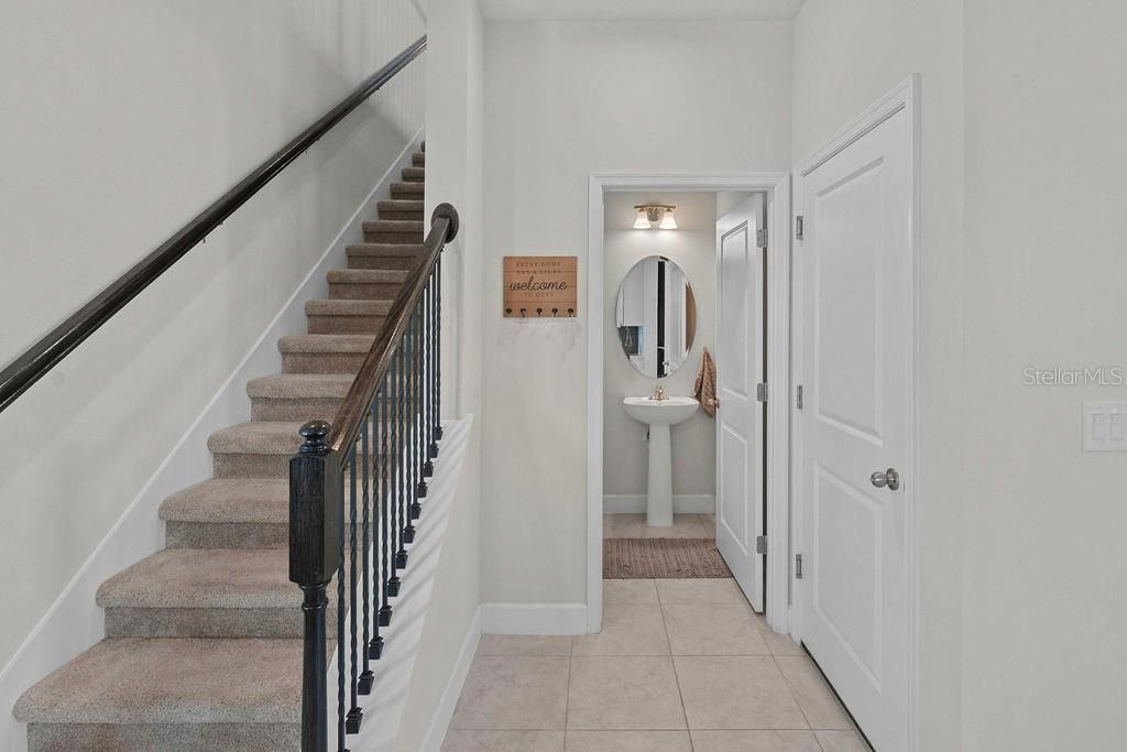 For Sale: $629,999 (4 beds, 2 baths, 2808 Square Feet)