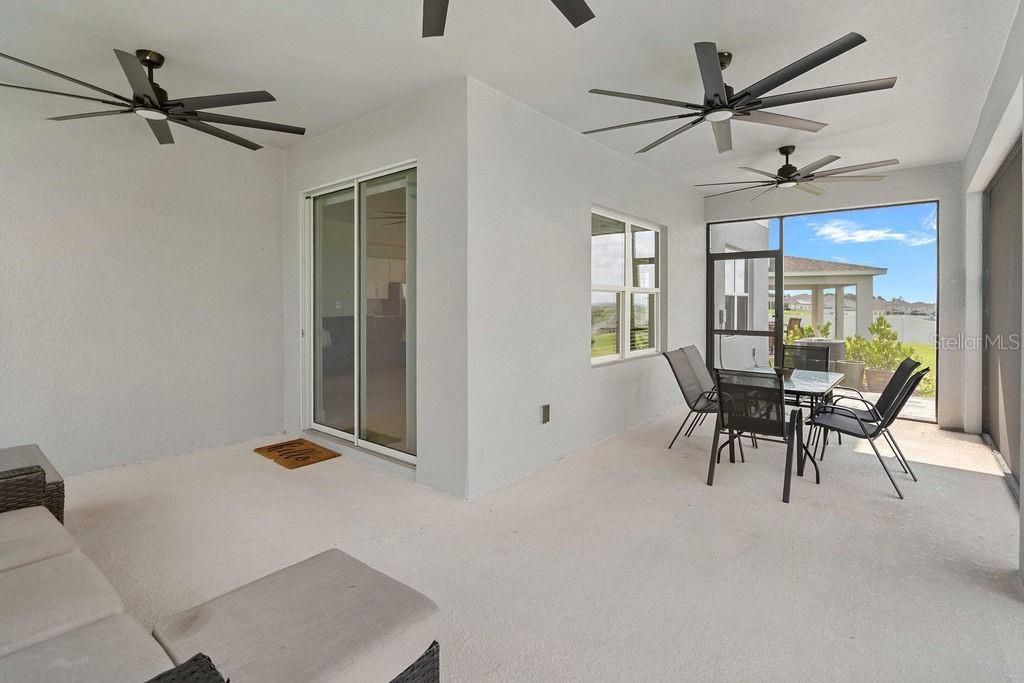 For Sale: $629,999 (4 beds, 2 baths, 2808 Square Feet)
