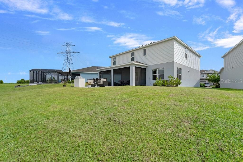 For Sale: $629,999 (4 beds, 2 baths, 2808 Square Feet)