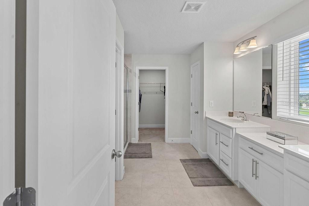 For Sale: $629,999 (4 beds, 2 baths, 2808 Square Feet)