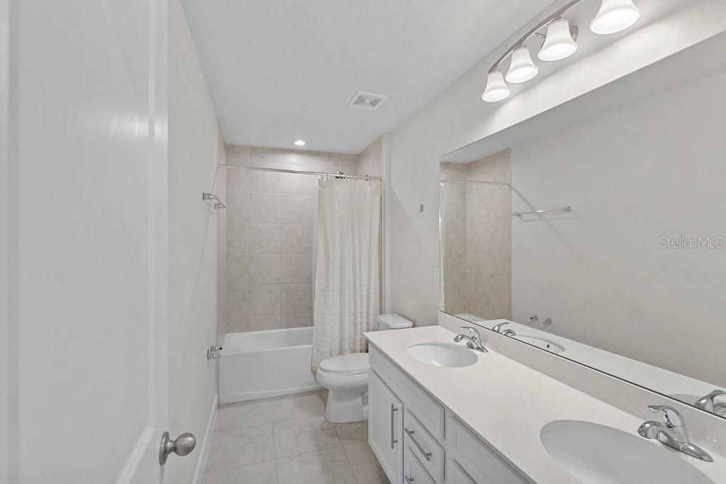 For Sale: $629,999 (4 beds, 2 baths, 2808 Square Feet)