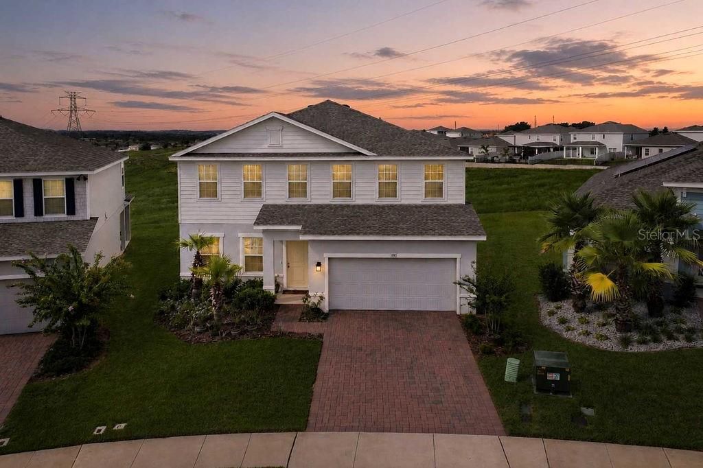 For Sale: $629,999 (4 beds, 2 baths, 2808 Square Feet)