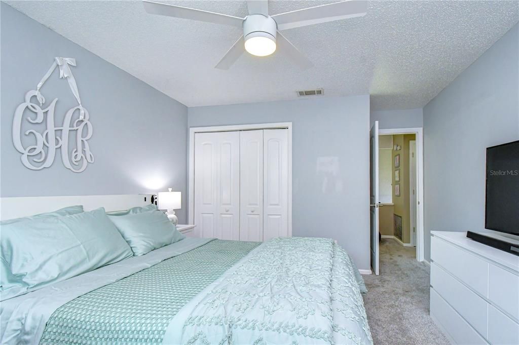 For Sale: $325,000 (3 beds, 2 baths, 1450 Square Feet)