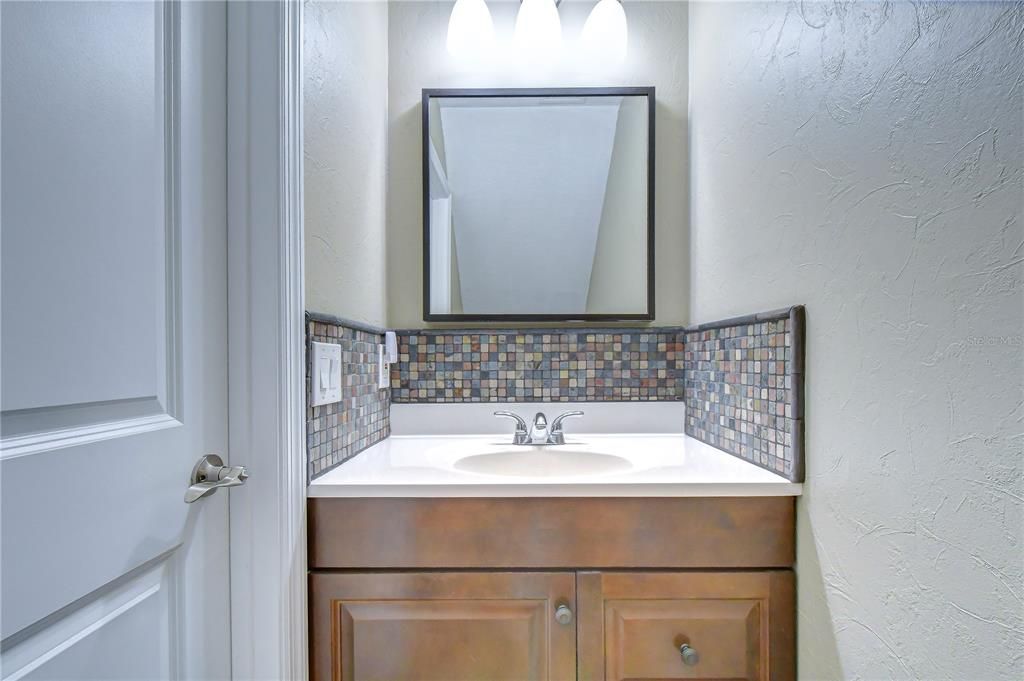 For Sale: $325,000 (3 beds, 2 baths, 1450 Square Feet)