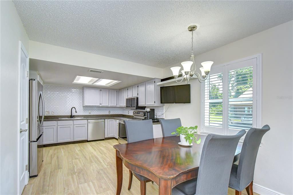 For Sale: $325,000 (3 beds, 2 baths, 1450 Square Feet)