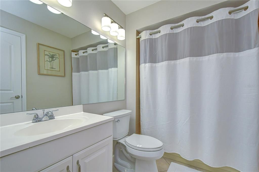 For Sale: $325,000 (3 beds, 2 baths, 1450 Square Feet)