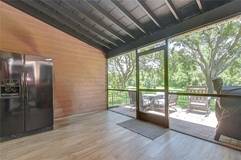 For Sale: $325,000 (3 beds, 2 baths, 1450 Square Feet)