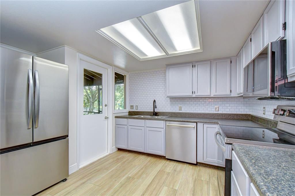 For Sale: $325,000 (3 beds, 2 baths, 1450 Square Feet)
