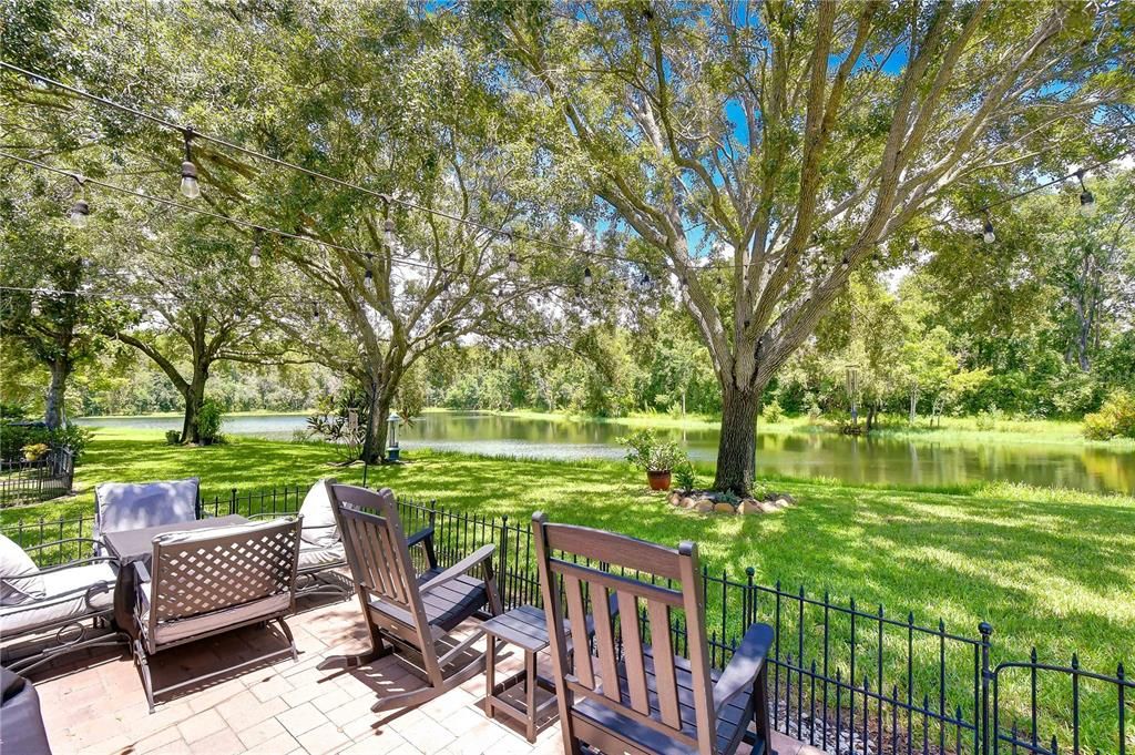 For Sale: $325,000 (3 beds, 2 baths, 1450 Square Feet)