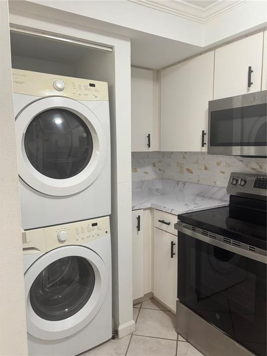 На продажу: $105,500 (2 спален, 2 ванн, 882 Квадратных фут)