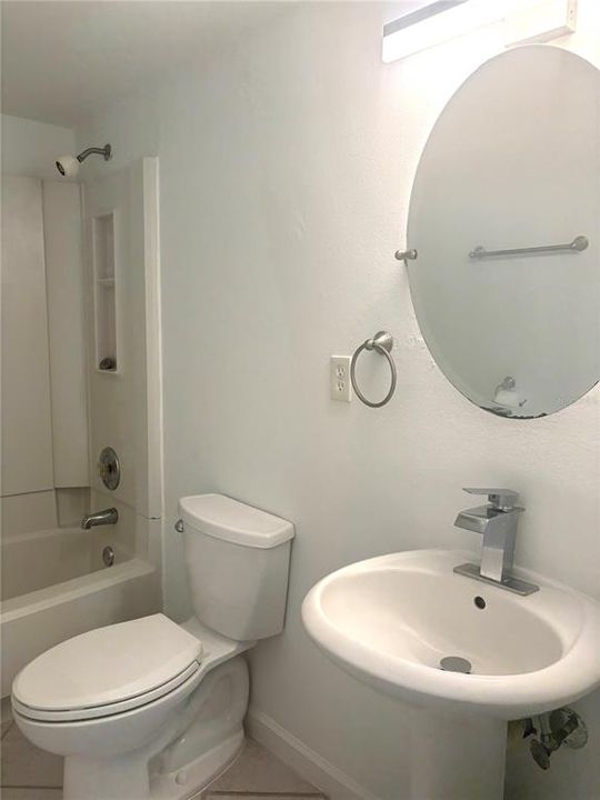 На продажу: $105,500 (2 спален, 2 ванн, 882 Квадратных фут)